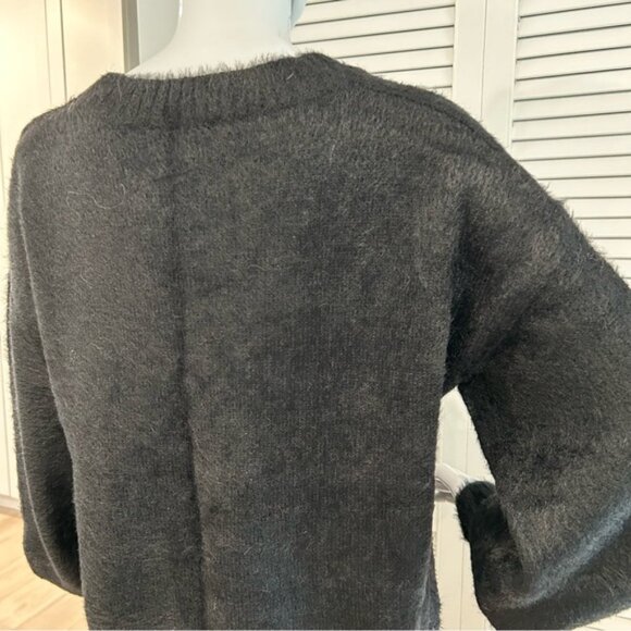 NWT Hem  Thread Fuzzy Knit Sweater - Picture 7 of 11